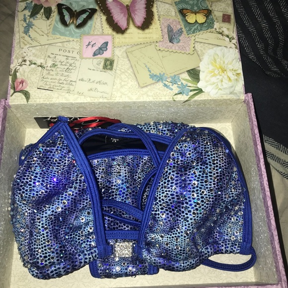 Competition bikini - Picture 3 of 3